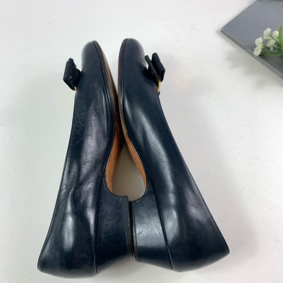 Sold! Salvatore Ferragamo Vara Pump Blue Shoes - Picture 5 of 10